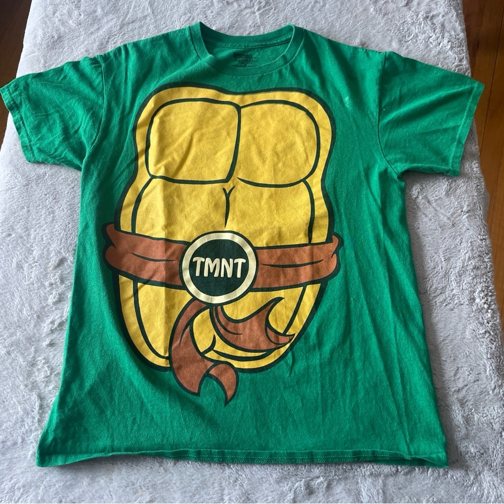 TMNT Green T-Shirt size medium